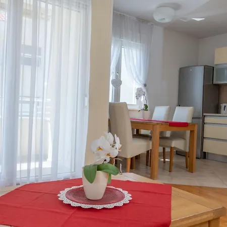 Apartman Anni Apartment