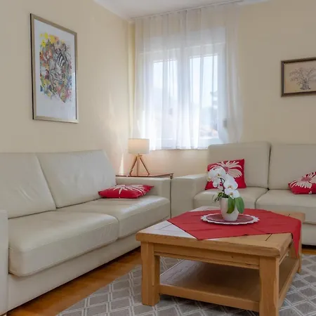 Apartman Anni * Kastela