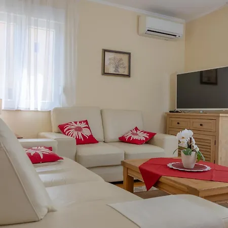 Apartman Anni * Kastela
